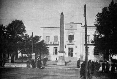 — JEMMAPES, la Mairie et L'obélisque LANNOY de Bissy —